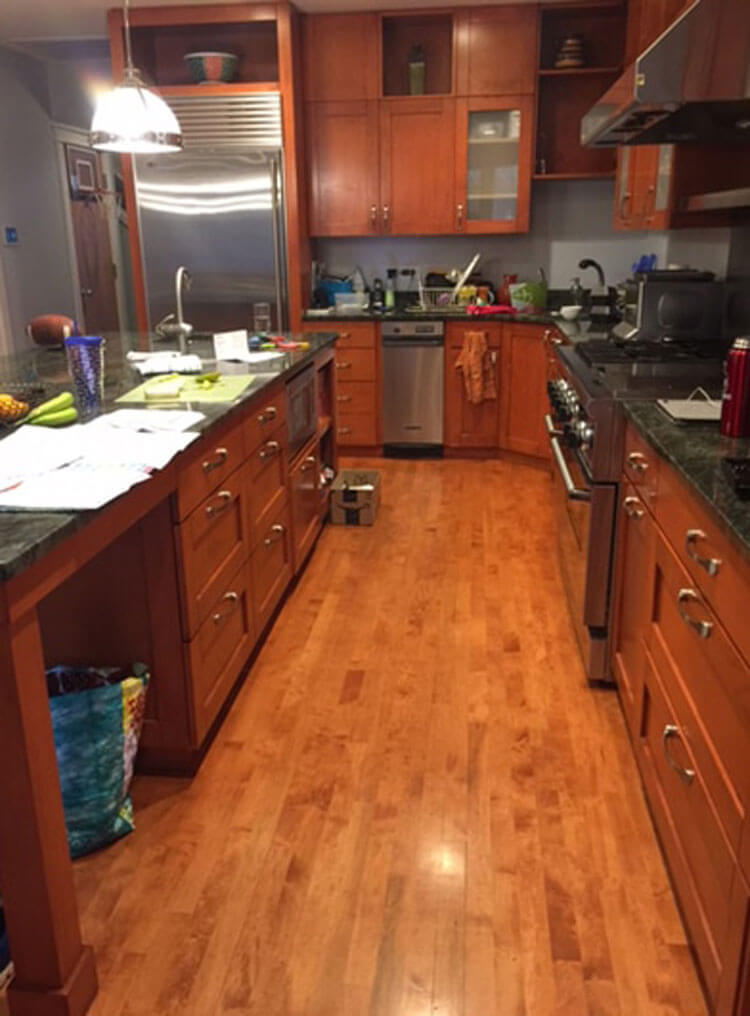 The before pic of the kitchen.