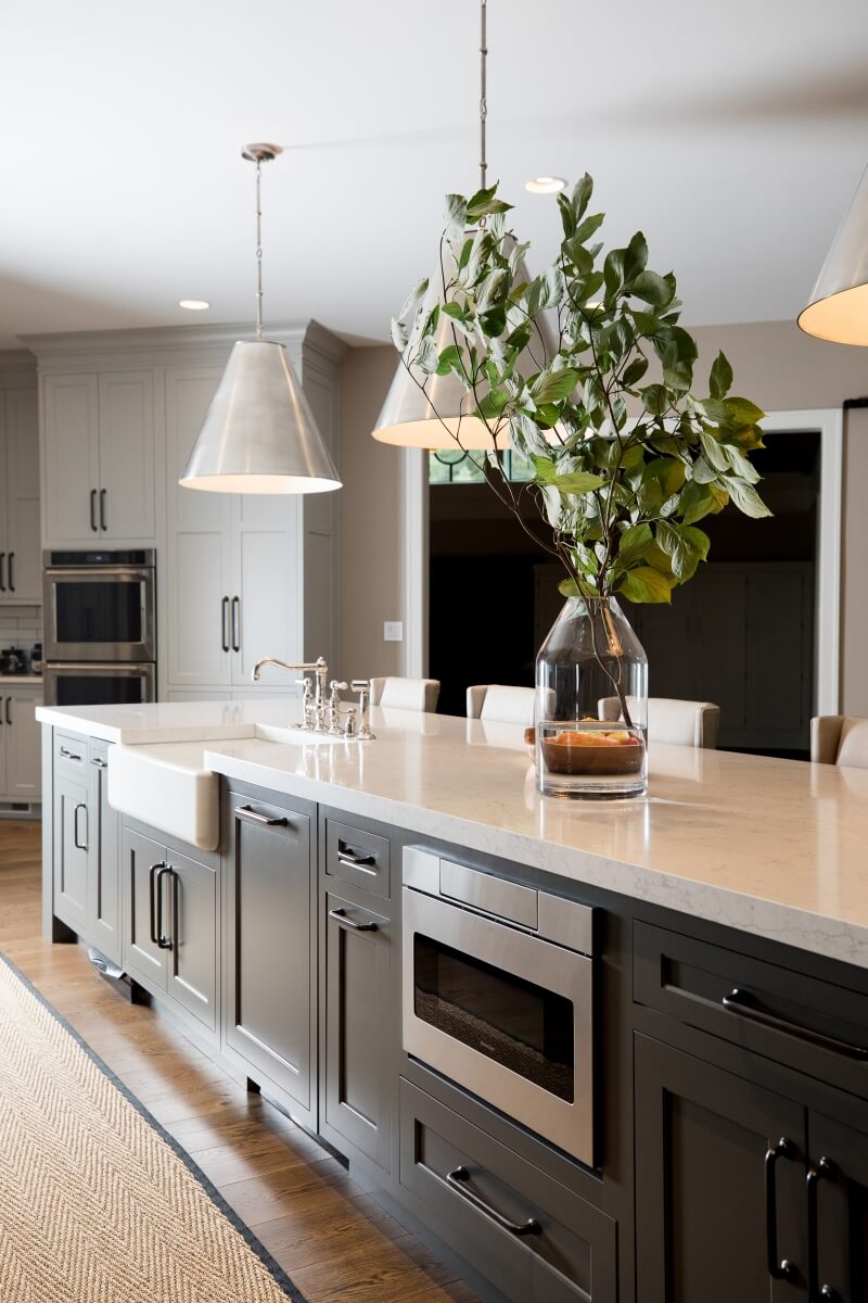 Dura Supreme kitchen by Mariotti Building Products showing a combined landing area, photography by Danielle Coons